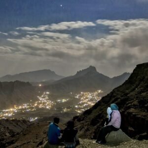 هايك على ضوء القمر